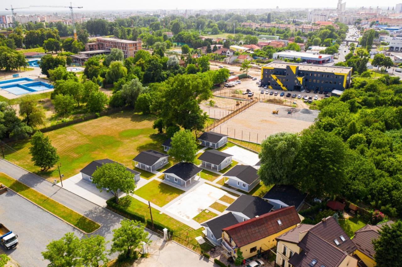 Poiana Cu Flori Aparthotel Satu Mare Exteriör bild