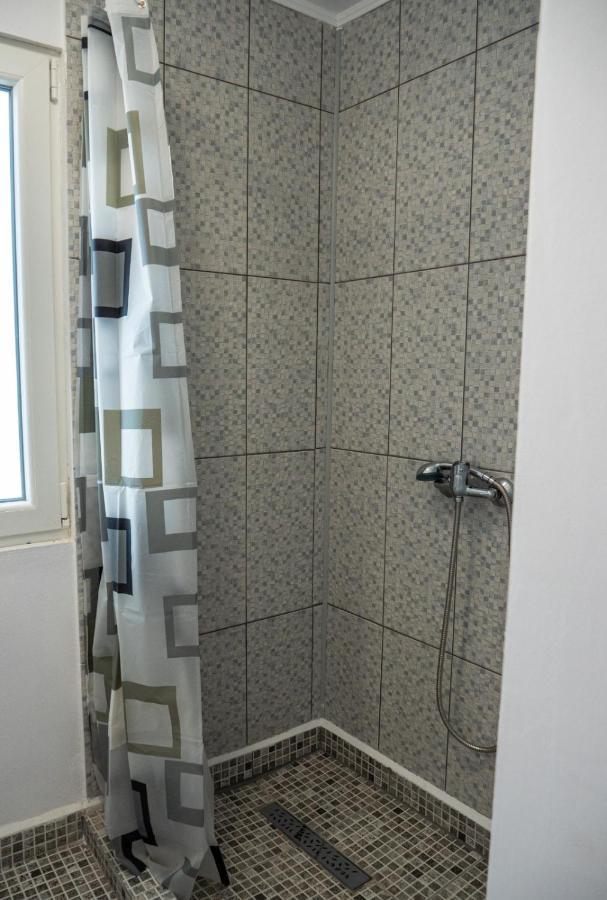 Poiana Cu Flori Aparthotel Satu Mare Exteriör bild